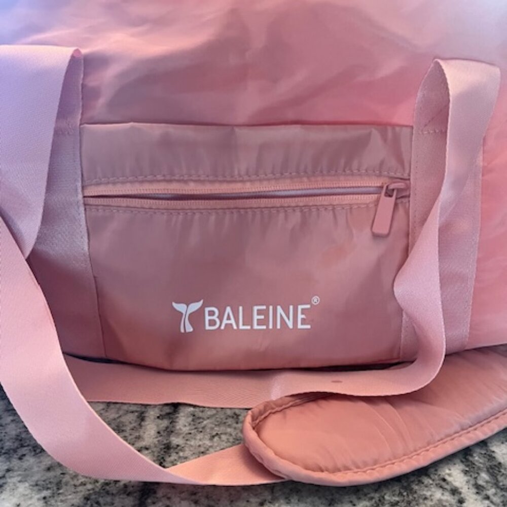 BALEINE Gym Duffel Bag versatile and waterproof carryall for sports gym‎ trips